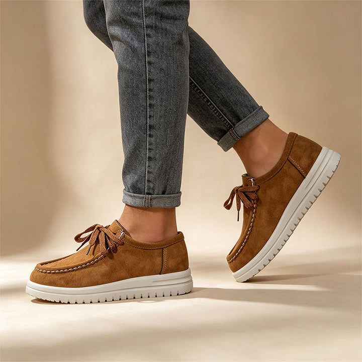 Kelly | Klasyczne sznurowane loafersy na koturnie