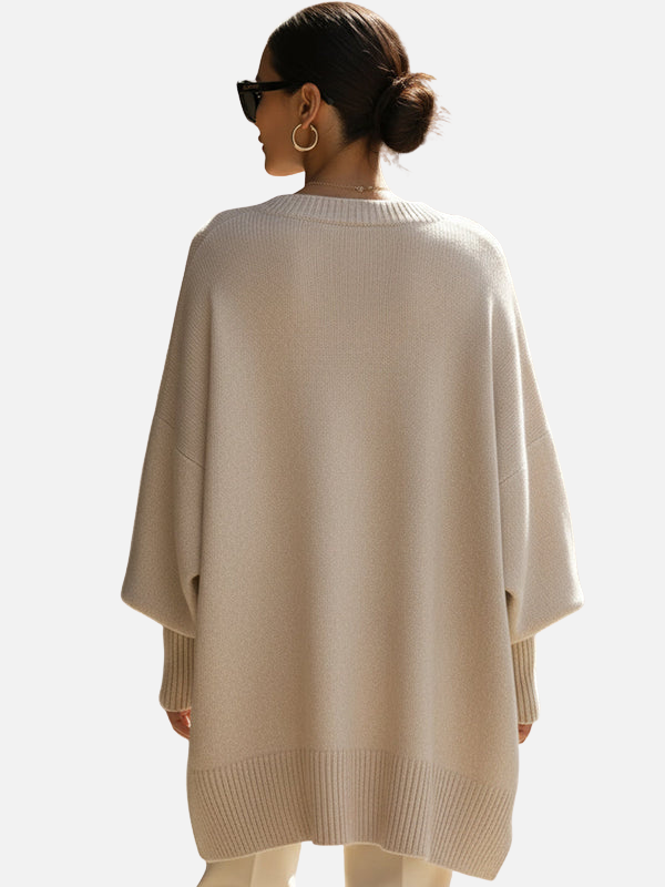 Anne | Miękki, oversize'owy poncho-pulower z dzianiny