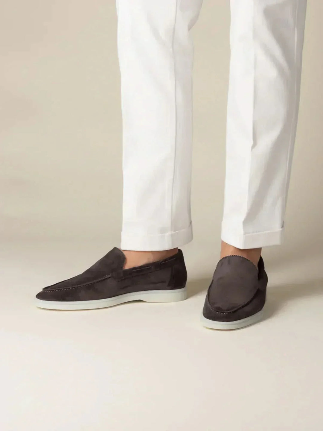Klasyczne zamszowe loafersy brązowe