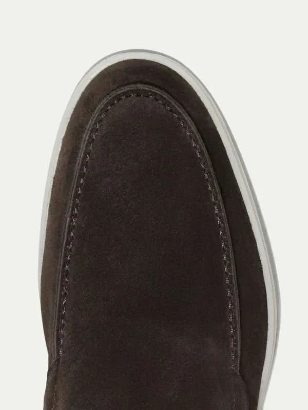 Klasyczne zamszowe loafersy brązowe