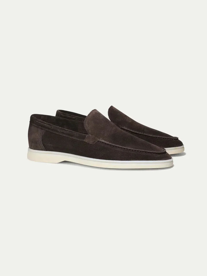 Klasyczne zamszowe loafersy brązowe