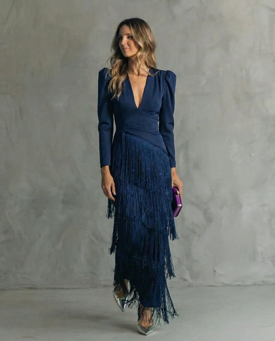 Clara | Elegancka sukienka z frędzlami