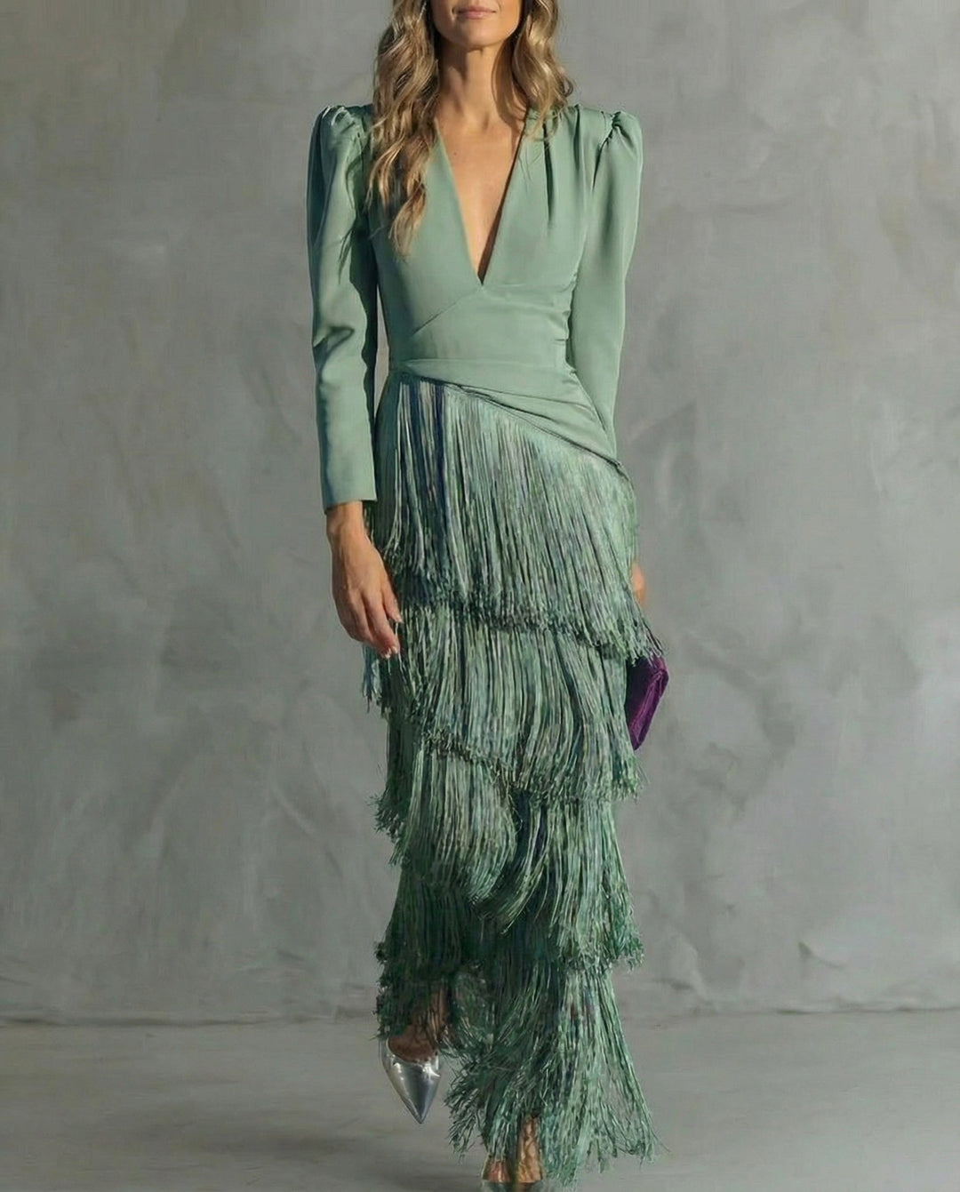 Clara | Elegancka sukienka z frędzlami