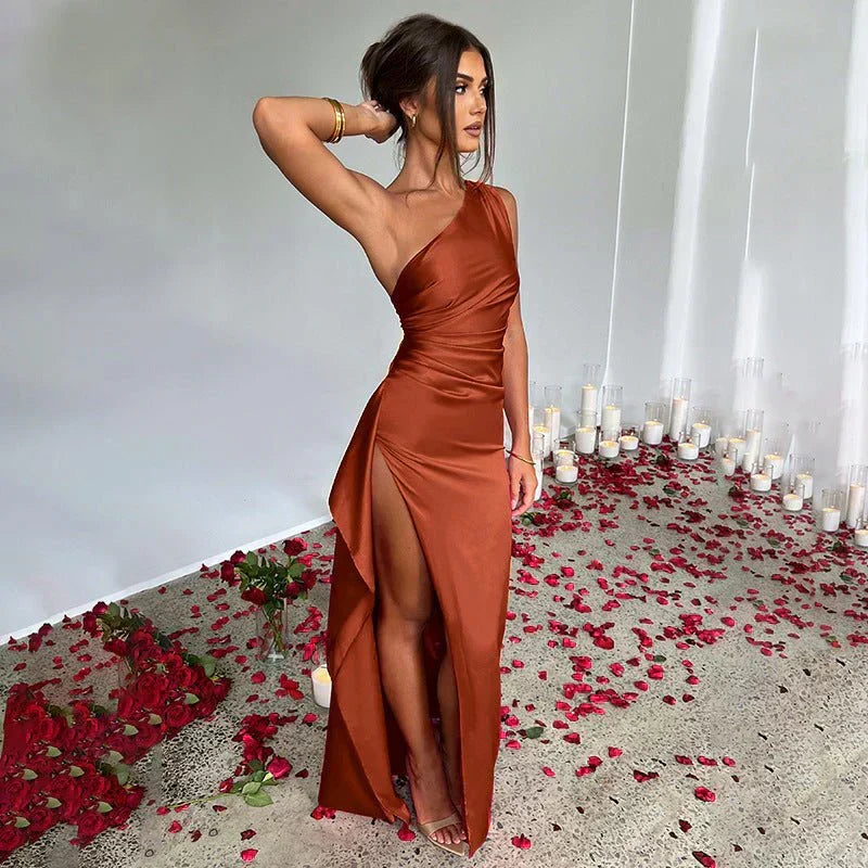 Inez - Elegancka sukienka maxi z jednym ramiączkiem