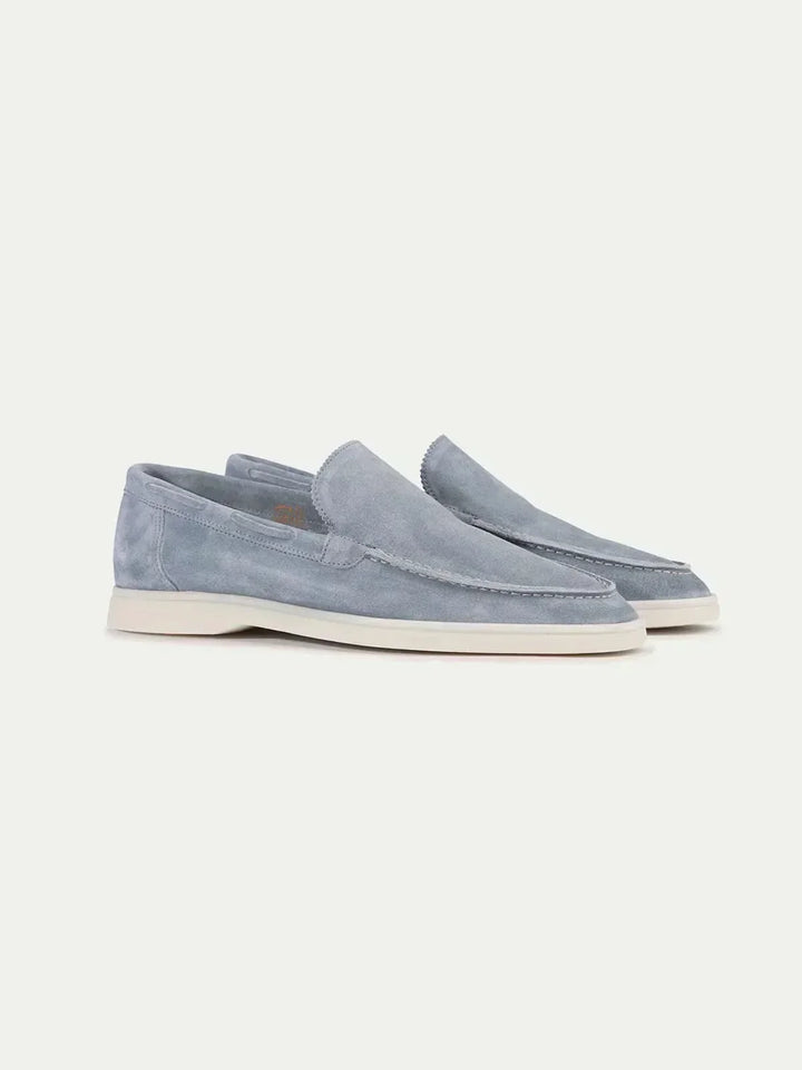 Klasyczne zamszowe mokasyny w kolorze baby blue