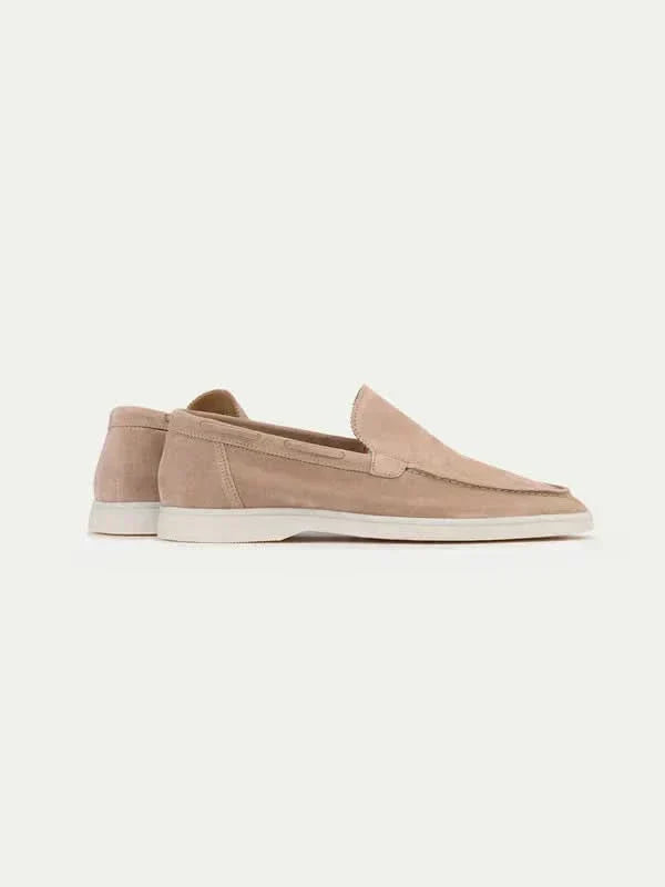 Klasyczne zamszowe loafersy Beżowe
