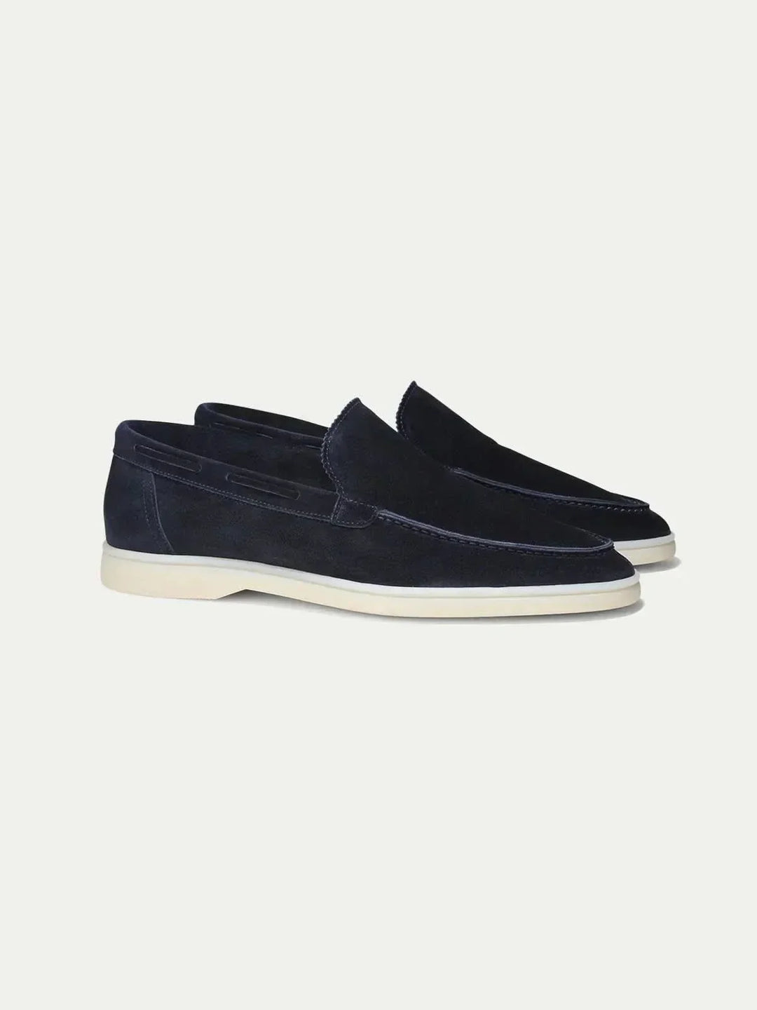 Klasyczne zamszowe loafersy w kolorze granatowym